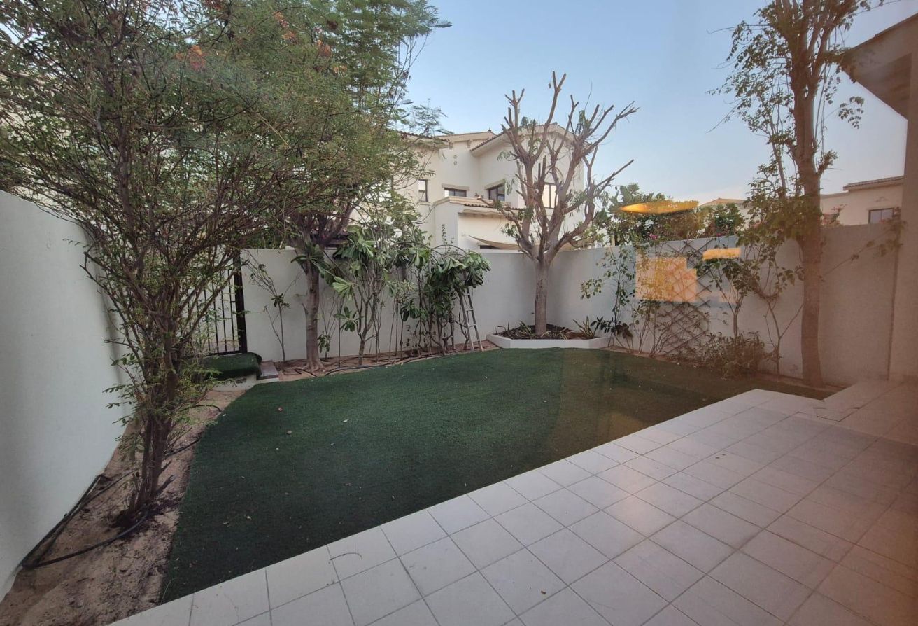 exclusive-3-bedroom-maid-landscaped-garden-well-maintained